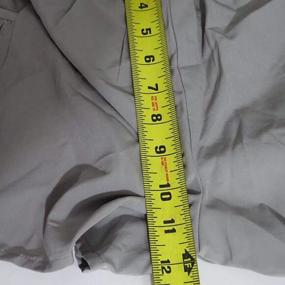 Cueply Gray Elastic Waist Ruffle Hem Shorts Women Size S With Side Pockets NEW - Picture 8 of 9